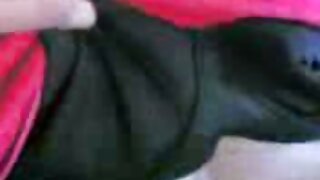 Didelis penis ir nepatyrusi brunetė